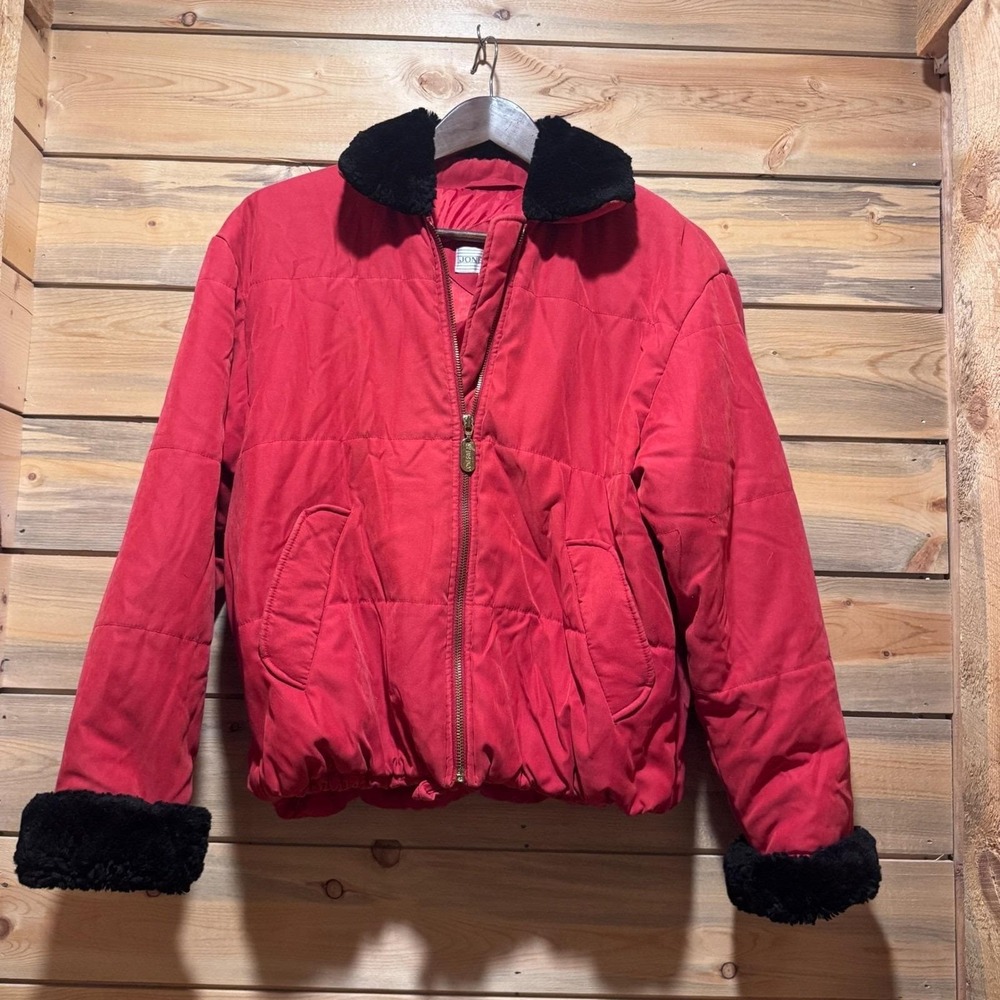 Vintage Red Quilted Bomber Jacket Women's Black faux fur Collar UGA DAWGS XS 80s - Picture 2 of 8